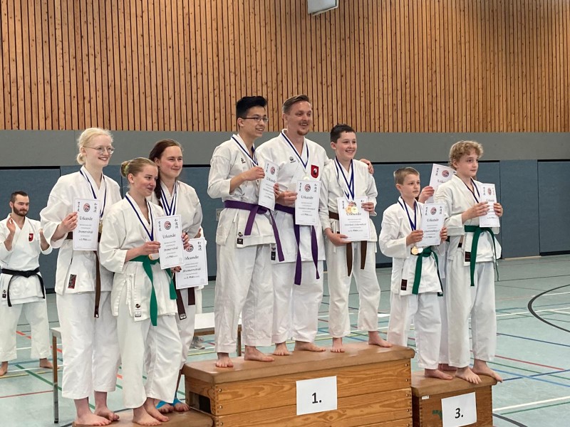 2. Platz: Emilia von Buchholtz, Elisa Schröder, Marie-Lotta Presler