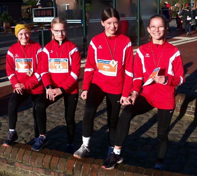 28.01.2024 Winterlauf Oldendorf von li. Lahja Diekmann, Marit Hinck, Mina Kosch und Rieke Wittich