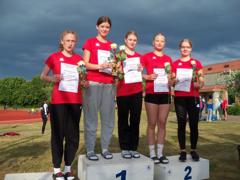 17.05.2025 LM Vierkampf v.li: Lahja Diekmann, Mina Kosch, Tamia Kett, Stine Wittich, Marit Hinck